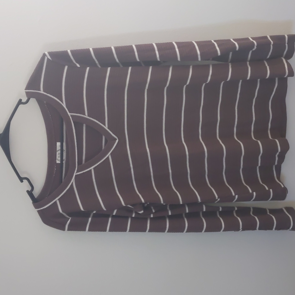 Long sleeve tee